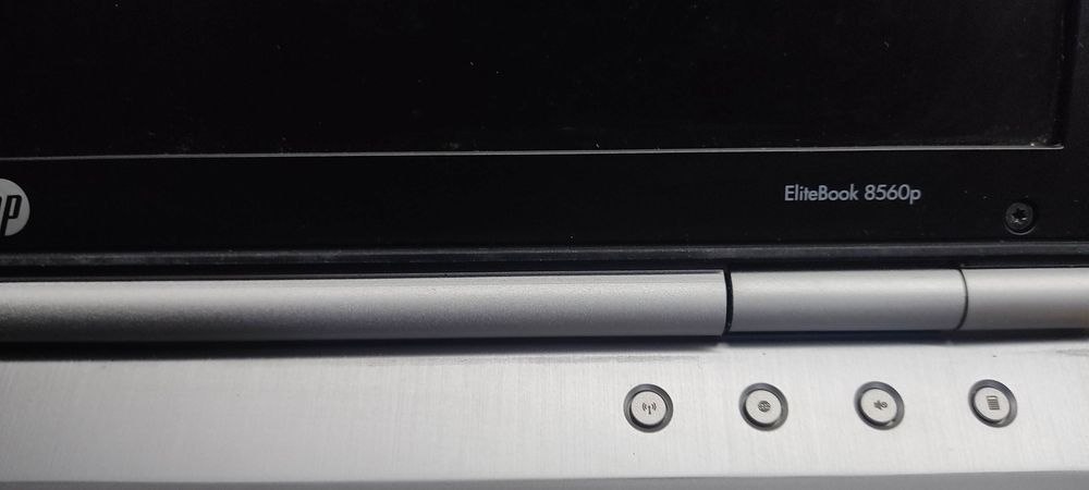 Portátil HP helitebook 8560p