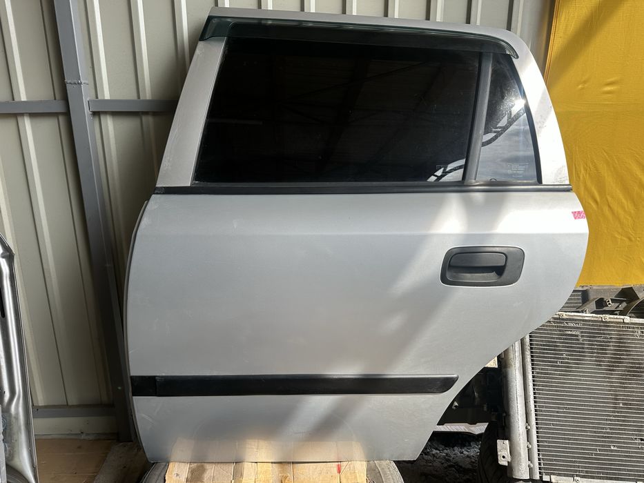 Astra g двері. Капот. Бампер .опель астра дж