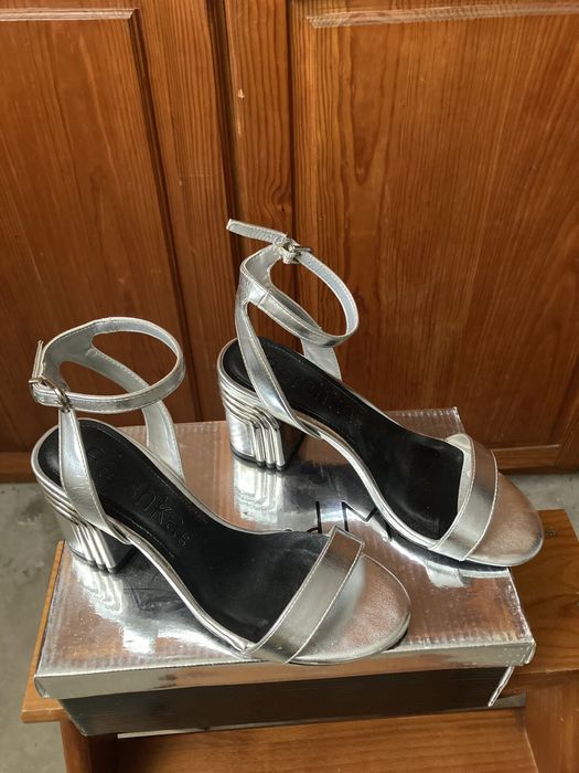 Sandália e Sapatos de senhora