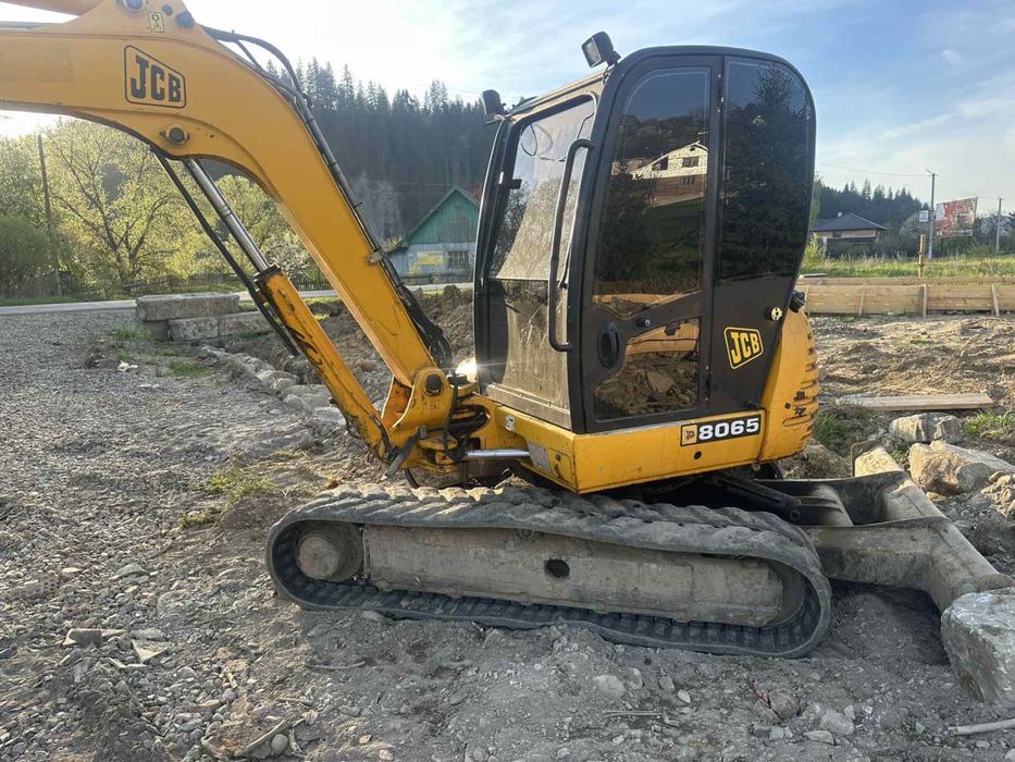 Екскаватор  JCB