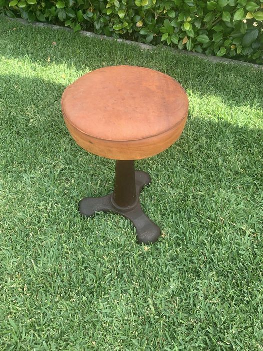 Banco vintage metálico