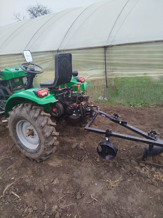 Трактор KENTAVER 200B