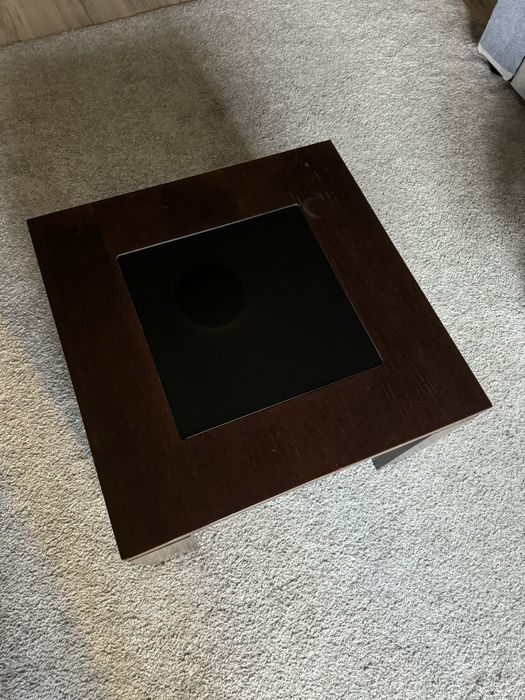 Mesa de apoio (em madeira e vidro preto)