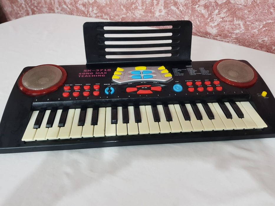 Синтезатор дитячий