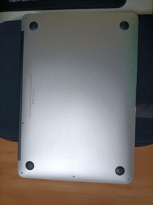 MacBook Air 15", Not Working64738132388609123