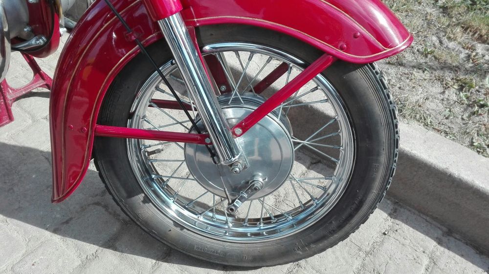 Centrowanie renowacja naprawa regeneracja odnowa kół motocyklowych Wsk