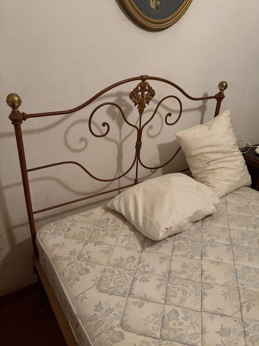 Cama de Ferro e Colchão de Casal
