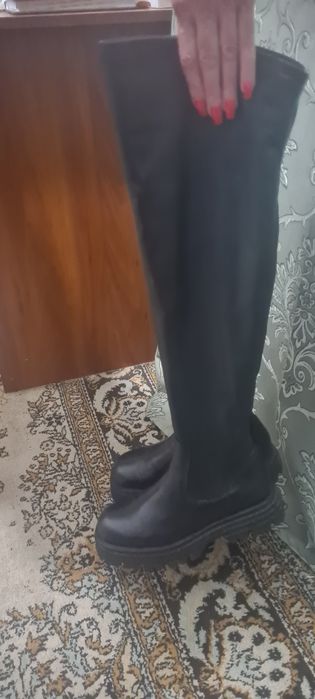 Продам шкіряні сапожки чулки