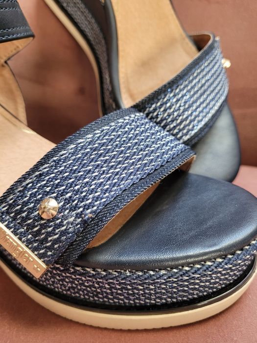 Sandały na koturnie Wrangler 38 granatowe
