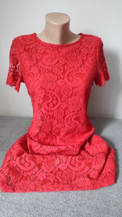 Koronkowa sukienka mini czerwona Dorothy Perkins krótki rękaw