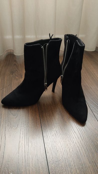 Bota preta salto alto 38