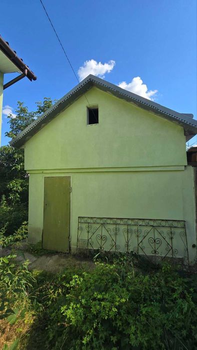 Продаж просторого будинку у Винниках