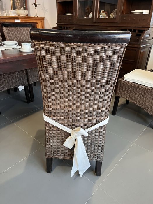 6 Krzeseł foteli z wikliny + stół kolonialny