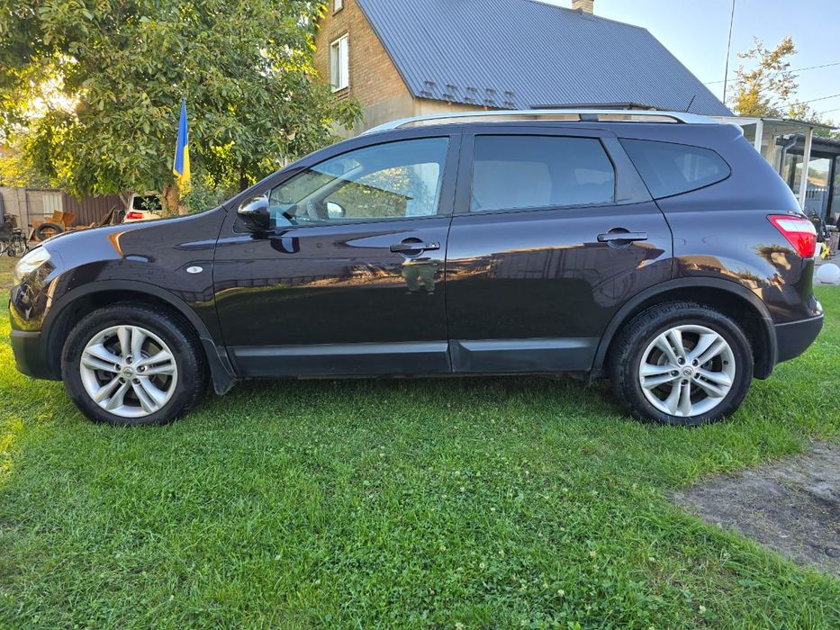 Ниссан кашкай 2010 год.
Возможно обмін на електромобіль 
2.0 бензин,автомат коробка,боссе музыка,отличное состояние, подтвержденный пробег,обслуженая ходовая и двигатель