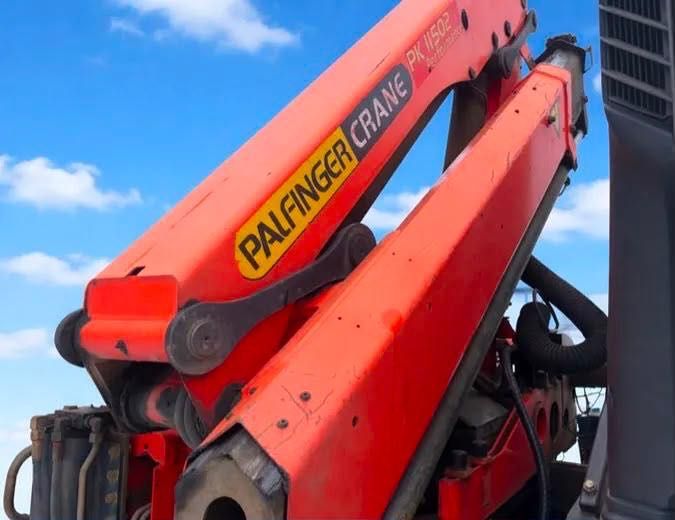 RENAULT GRUA PALFINGER RADIOCOMANDO