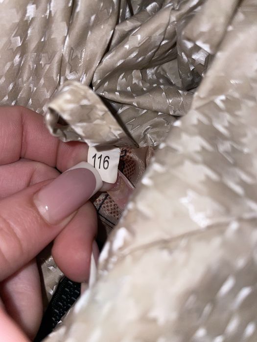 Куртка на дівчинку