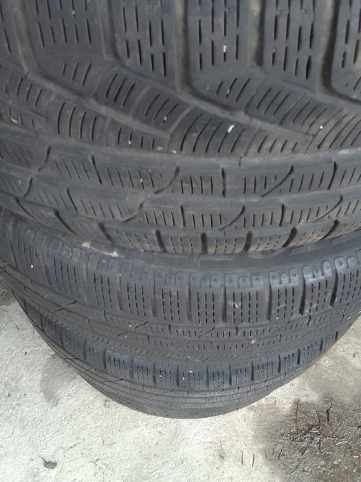 Cena za 4 Opony zimowe 225/45r18 PIRELLI