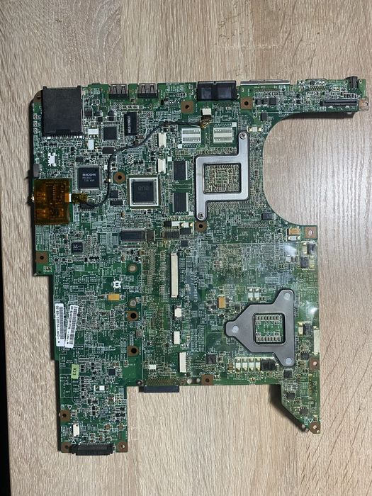 Ноутбук HP DV6500 по запчастинам