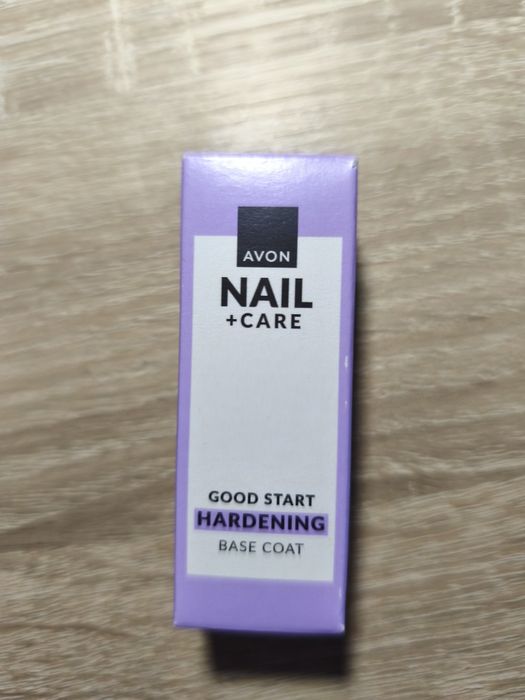 Avon NAIL CARE - Wzmacniająca odżywka do paznokci z PHA i AHA 11 ml