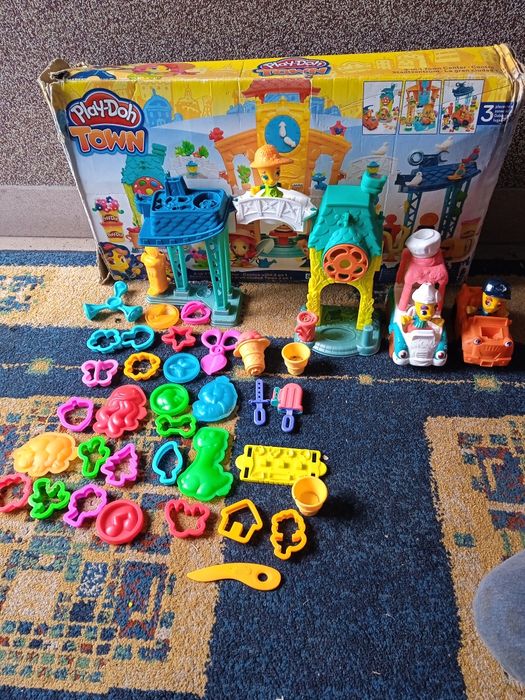 Zestaw play- doh ciastolina miasto town