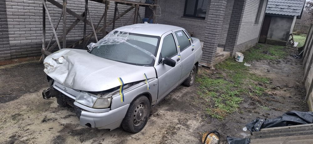 Автомобіль Ваз 2110