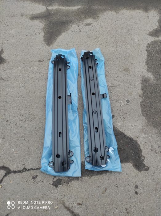 Усилитель переднего підсилювач бампера Hyundai Getz Хюндай Гетз