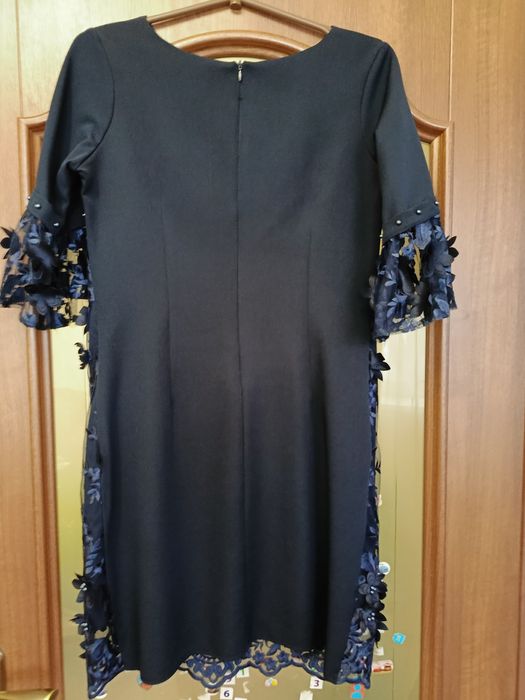 Продам нарядну сукню