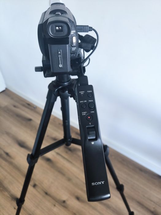 Câmara Sony FDR-AX 53 4K + Tripé Sony VCT-VPR1