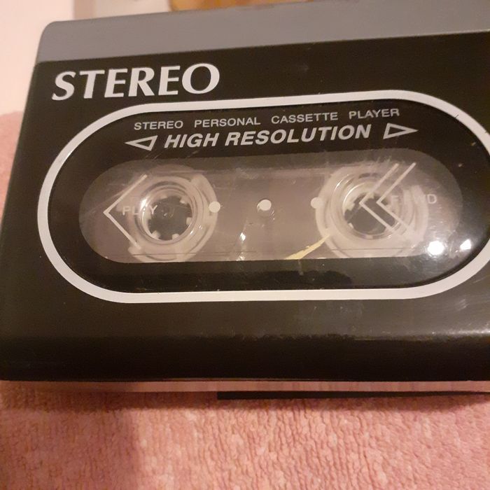 Sprzedam   Mp3  i   magnetofon  na  kasety  używane  .