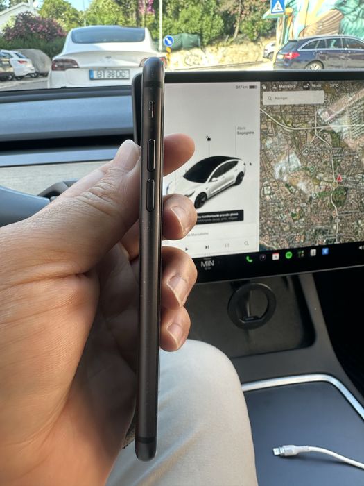 Iphone 8 muito novo