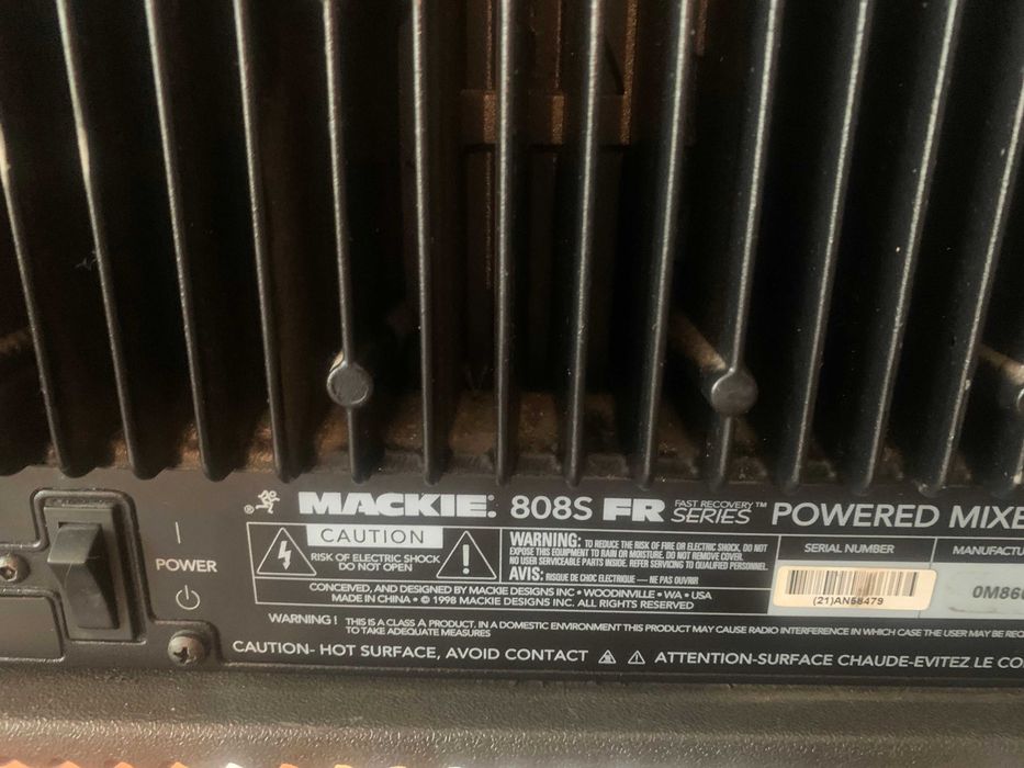 powermikser Mackie / USA/ 2x600 watt - zawodowy