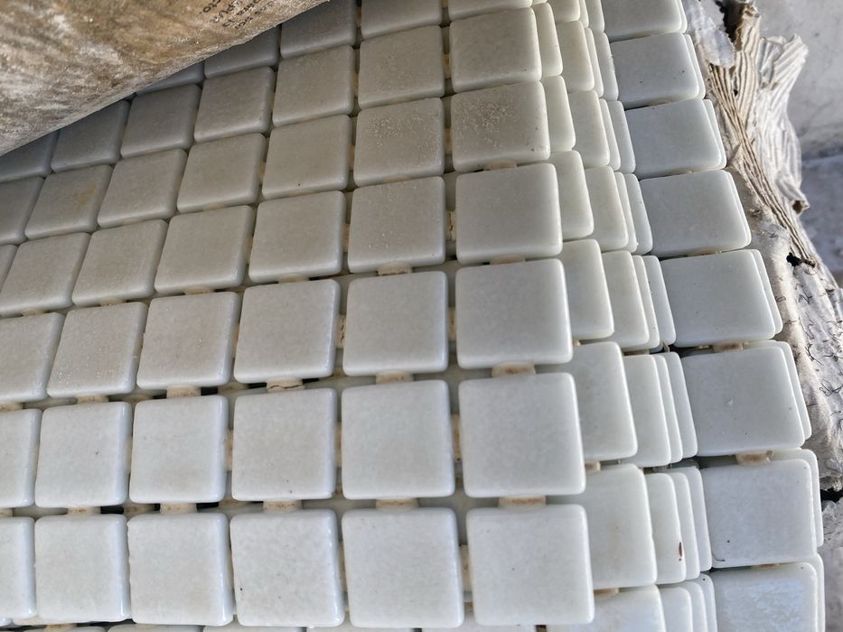 Vendo 24m2 pastilha piscina
