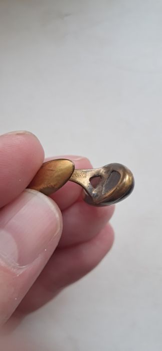 Продам ,запонкі ,брошки