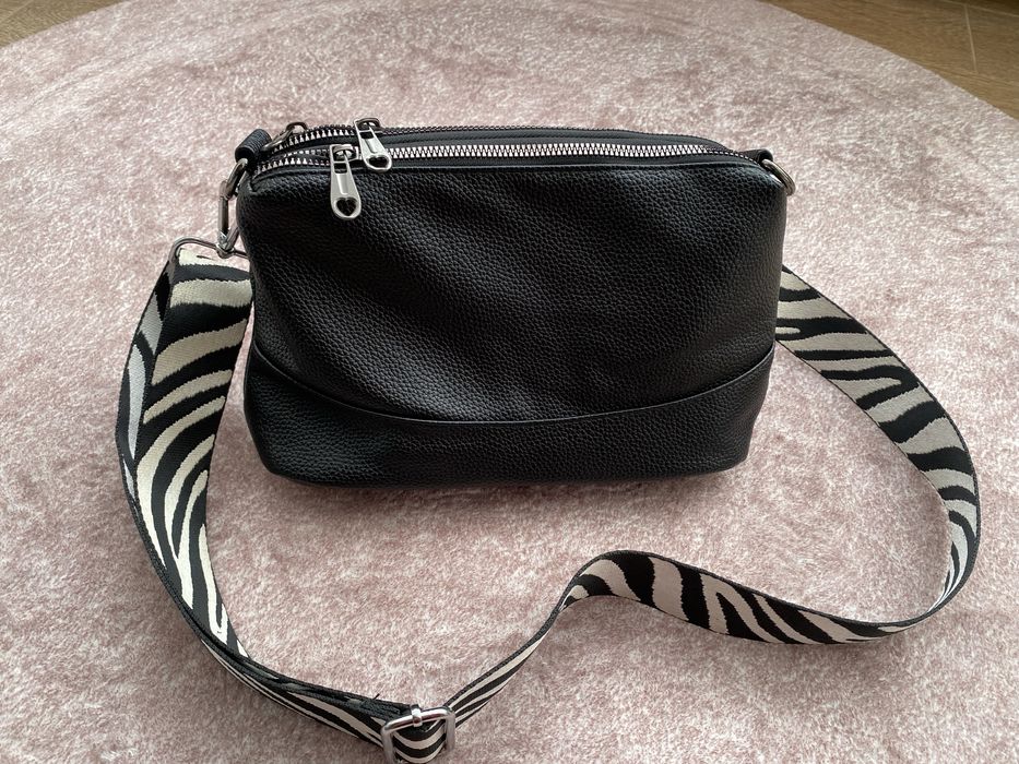 Сумка жіноча чорна  через плече