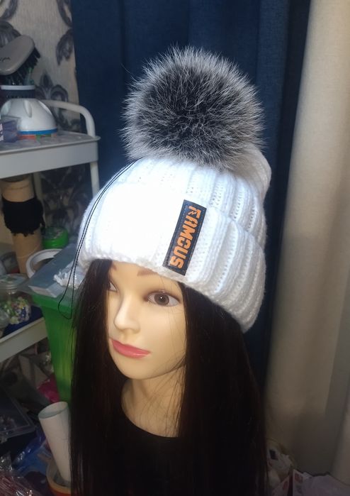Продам пампони на шапку