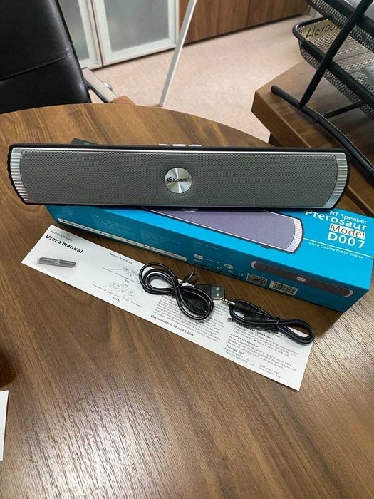 Колонка портативна Kisonli з радіо,  підсвіткою та Bluetooth нова