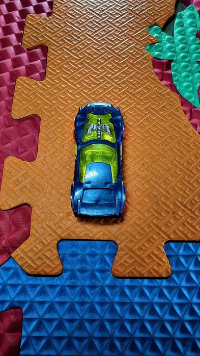 Машинка Hot Wheels Nerve Hammer (оригінал)