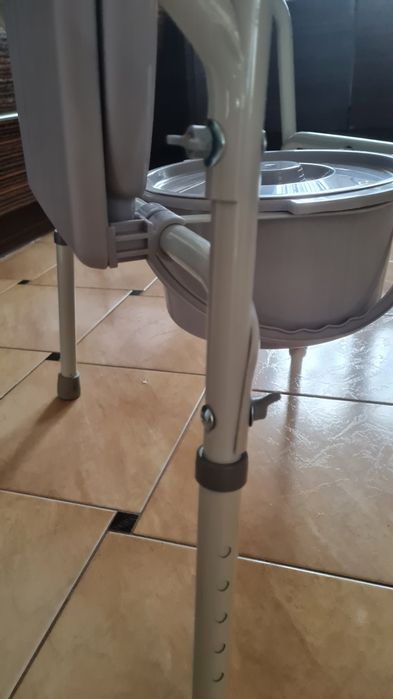 Krzesło toaleta nowe do 120 kg