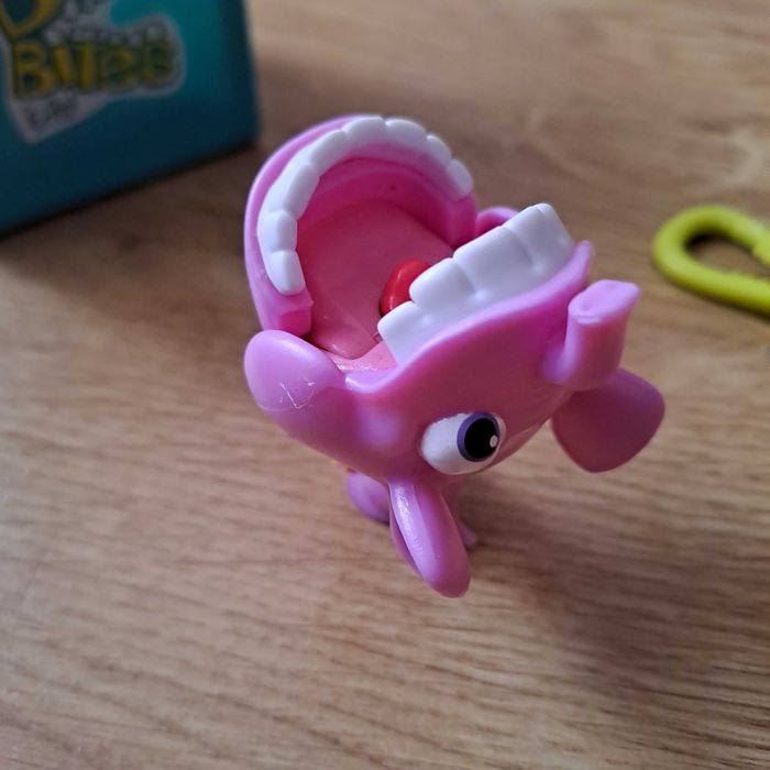 Figurka Gryzący Zwierzak Hasbro FurReal Little Big Bites