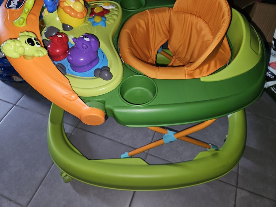 Andadeira bebe chicco