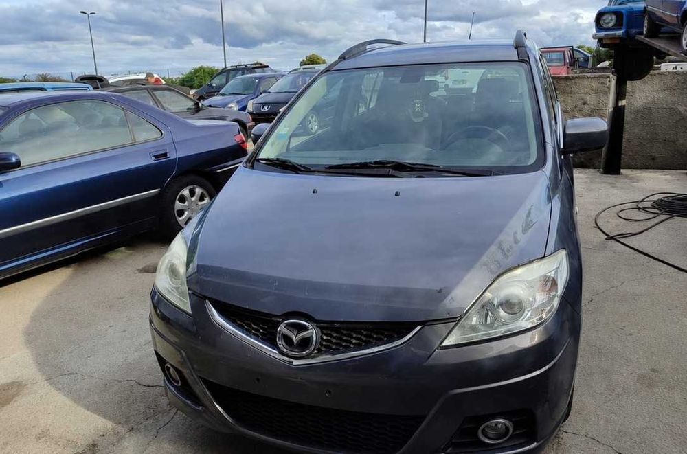 Mazda 5 usada com avaria no motor