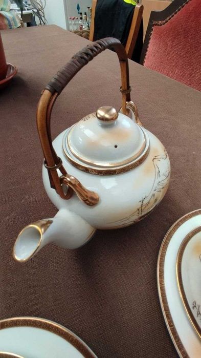 Serviço de Chá Oriental em Porcelana – 21 Peças