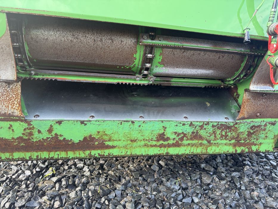 Комбайн зернозбиральний John Deere 1055