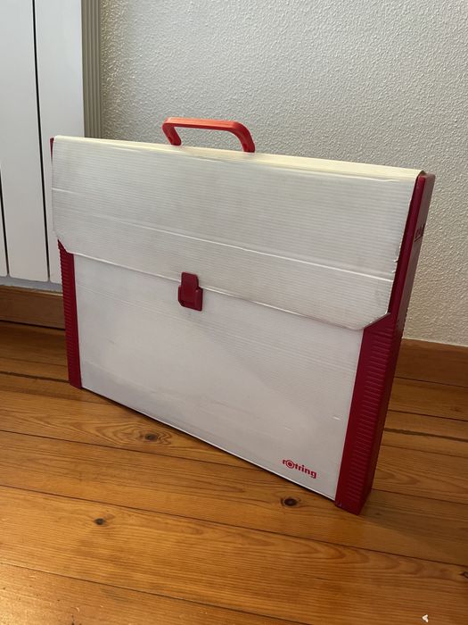 Estojo Canetas Rotring College +Pasta de artes visuais rotring