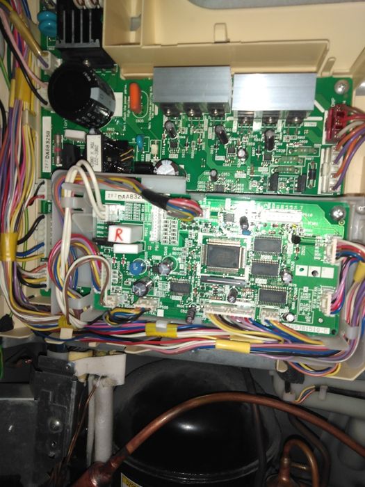 Ремонт холодильников, морозильных камер, холодильных витрин, ларей.