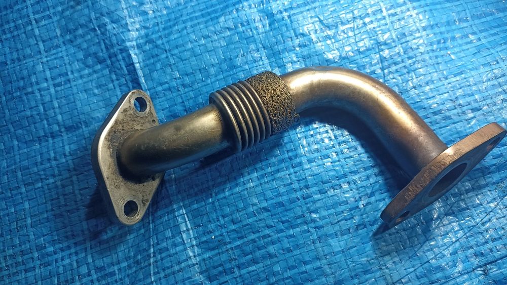 Трубка EGR VW SKODA AUDI 1.9 TDI 96 KW 130 к.с.