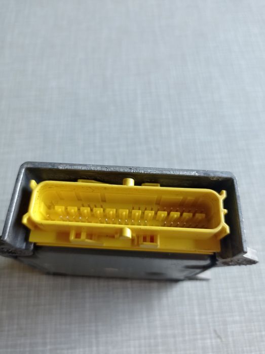 Продам блок Аirbag .Блок управления двигателем   skoda