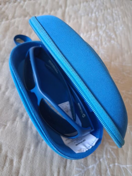 Óculos de sol com lentes espelhadas para criança