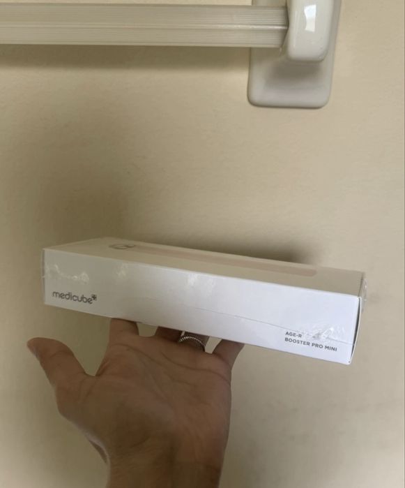 MEDICUBE Age-R Booster Pro Mini