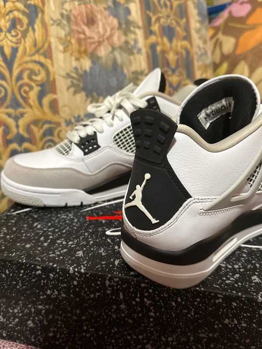 Nowy z metką Jordan 4 retro military black R.46